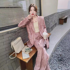 2024 Spring/Fall New Pink Retro Design Casual Suit for Women, Two-Piece Set with Wide-Leg Pants for a Youthful Look